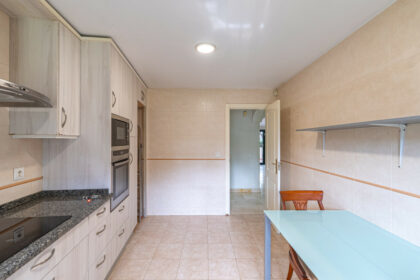 12b1b8a4d610435049aa5b004dc17656 - 12