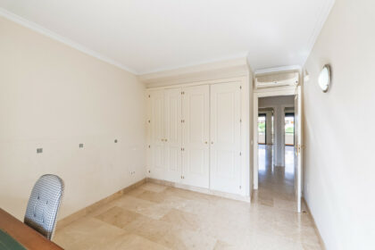 12b1b8a4d610435049aa5b004dc17656 - 24