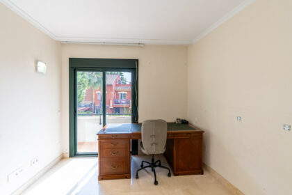 12b1b8a4d610435049aa5b004dc17656 - 25