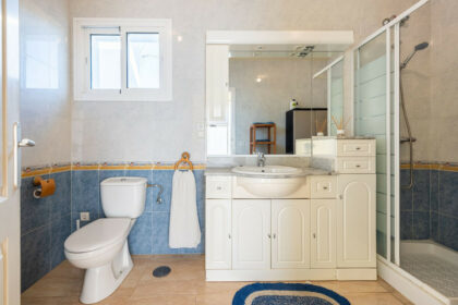 12c0a6387fa8a491169e1b043327ebf7 - 18