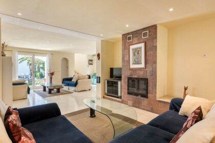 12c0a6387fa8a491169e1b043327ebf7 - 5