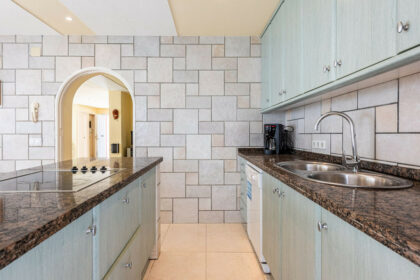 12c0a6387fa8a491169e1b043327ebf7 - 9