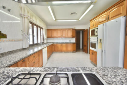 13c4e8f75810596ee2891a6db9e32c59 - 19