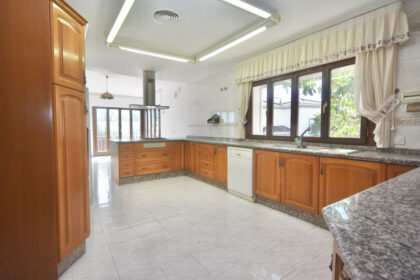 13c4e8f75810596ee2891a6db9e32c59 - 20