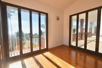 13c4e8f75810596ee2891a6db9e32c59 - 26