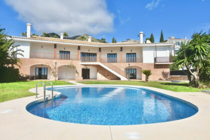 13c4e8f75810596ee2891a6db9e32c59 - 3