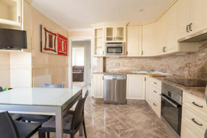 14192bca16d7a828bbdc81c87b7f906c - 15