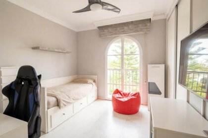 14192bca16d7a828bbdc81c87b7f906c - 25