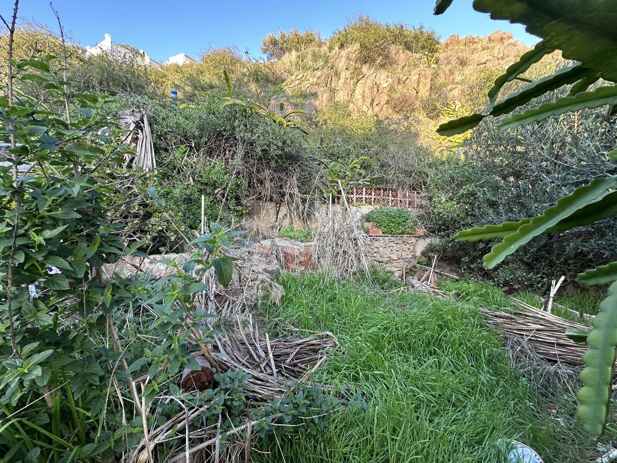 142aed278b3d6ab8c6d1f3e8495e1d51 - 11