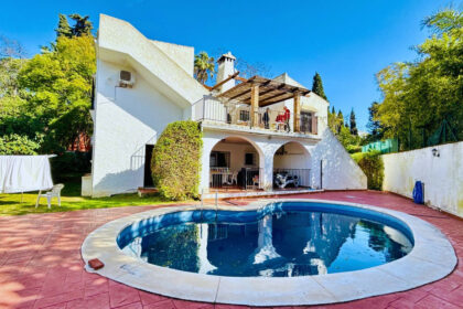 14c8bc576ff73ac7351a2644bf3a7095 - 1