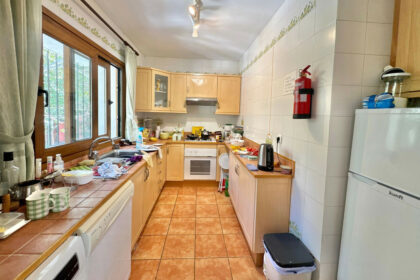 14c8bc576ff73ac7351a2644bf3a7095 - 18