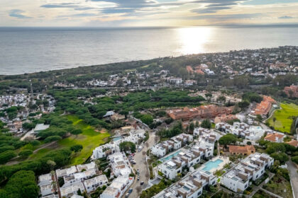 150dd6cfd32defc971f6573a67f44cb8 - 27