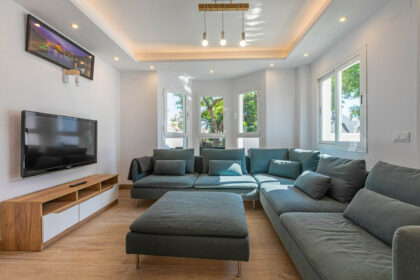 15a9a6bf74408ef15cbb17e66a31f130 - 13