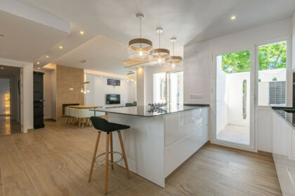 15a9a6bf74408ef15cbb17e66a31f130 - 19