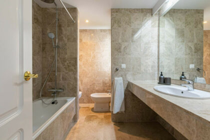 15a9a6bf74408ef15cbb17e66a31f130 - 41