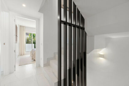 15bb2a4be7146481b8b1b557f07b1c4f - 18