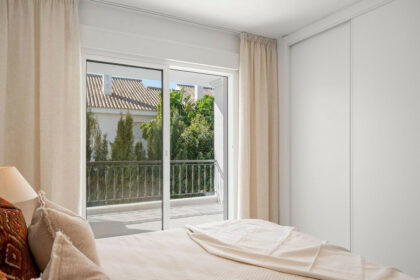 15bb2a4be7146481b8b1b557f07b1c4f - 20