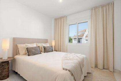 15bb2a4be7146481b8b1b557f07b1c4f - 25