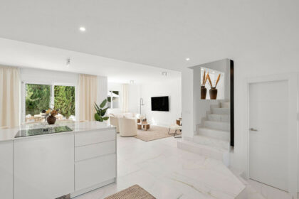 15bb2a4be7146481b8b1b557f07b1c4f - 3