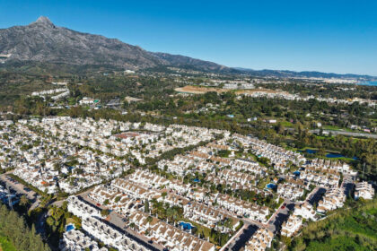 15bb2a4be7146481b8b1b557f07b1c4f - 40