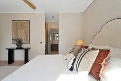 15bf6c08b74869964cd9b4da9a0ce230 - 18