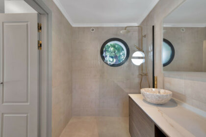 15bf6c08b74869964cd9b4da9a0ce230 - 27