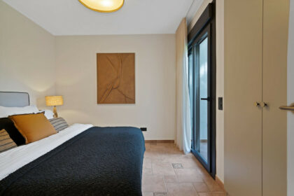 15bf6c08b74869964cd9b4da9a0ce230 - 32