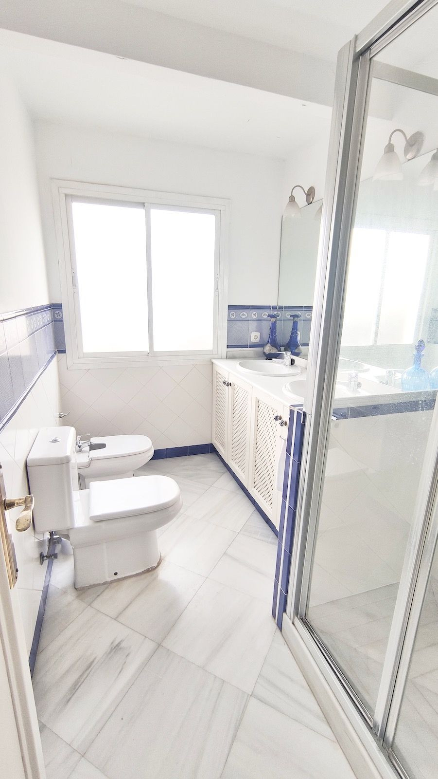 163ba6426fabff17cec84343509bcbe2 - 17