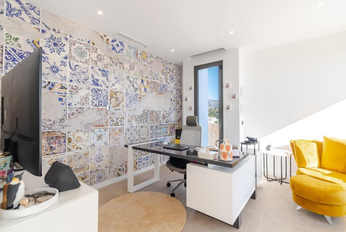 171916bed9a00c9b716cb86690fbd75f - 19