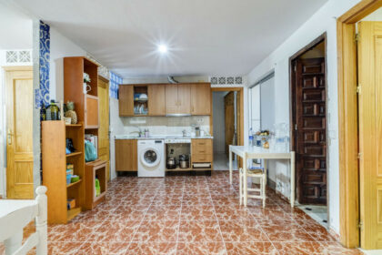 175f1edfbc424bb85dd1a4e40a955911 - 17