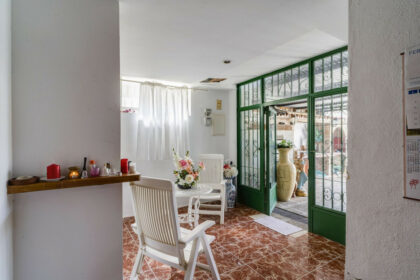 175f1edfbc424bb85dd1a4e40a955911 - 40