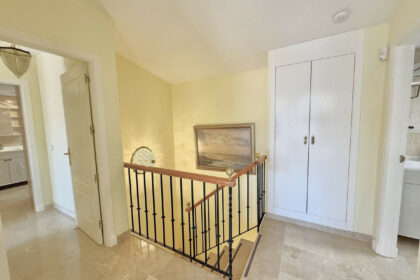 18903e051a55a0369b9db805b57301a1 - 20