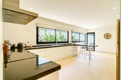 1a73a594e3579f55d783664f73170074 - 27