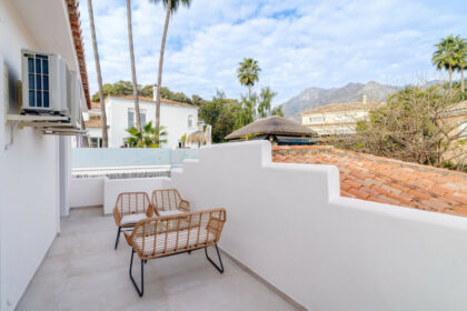 1a73a594e3579f55d783664f73170074 - 40