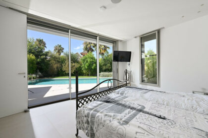 1a76b212583184f4cf8287054010d246 - 10