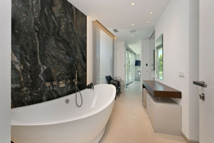 1a76b212583184f4cf8287054010d246 - 4