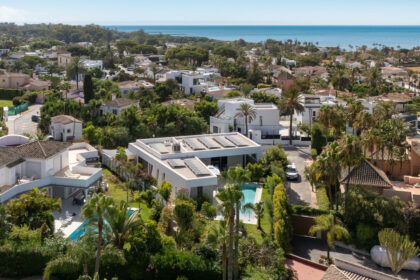 1a76b212583184f4cf8287054010d246 - 52