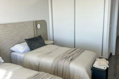 1a9e33178464805ce2e04bfdbfaaae47 - 18