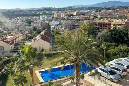 1a9e33178464805ce2e04bfdbfaaae47 - 25