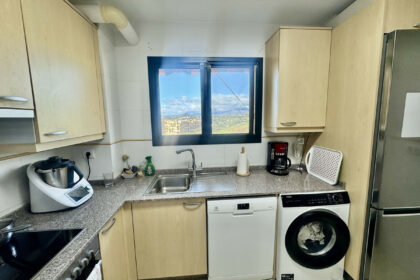 1b7efbb84262a9565a38c17a0727de45 - 13