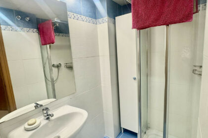 1b7efbb84262a9565a38c17a0727de45 - 35