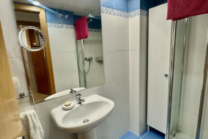 1b7efbb84262a9565a38c17a0727de45 - 37