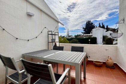 1c40ff1854e09bc05df6e3b00331ec9d - 11