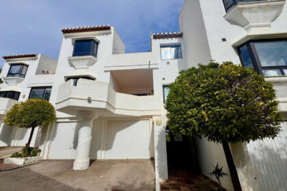 1c40ff1854e09bc05df6e3b00331ec9d - 18