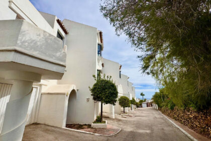 1c40ff1854e09bc05df6e3b00331ec9d - 19