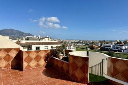 1c4bdd3185292e5730c6c4d8e028775d - 32