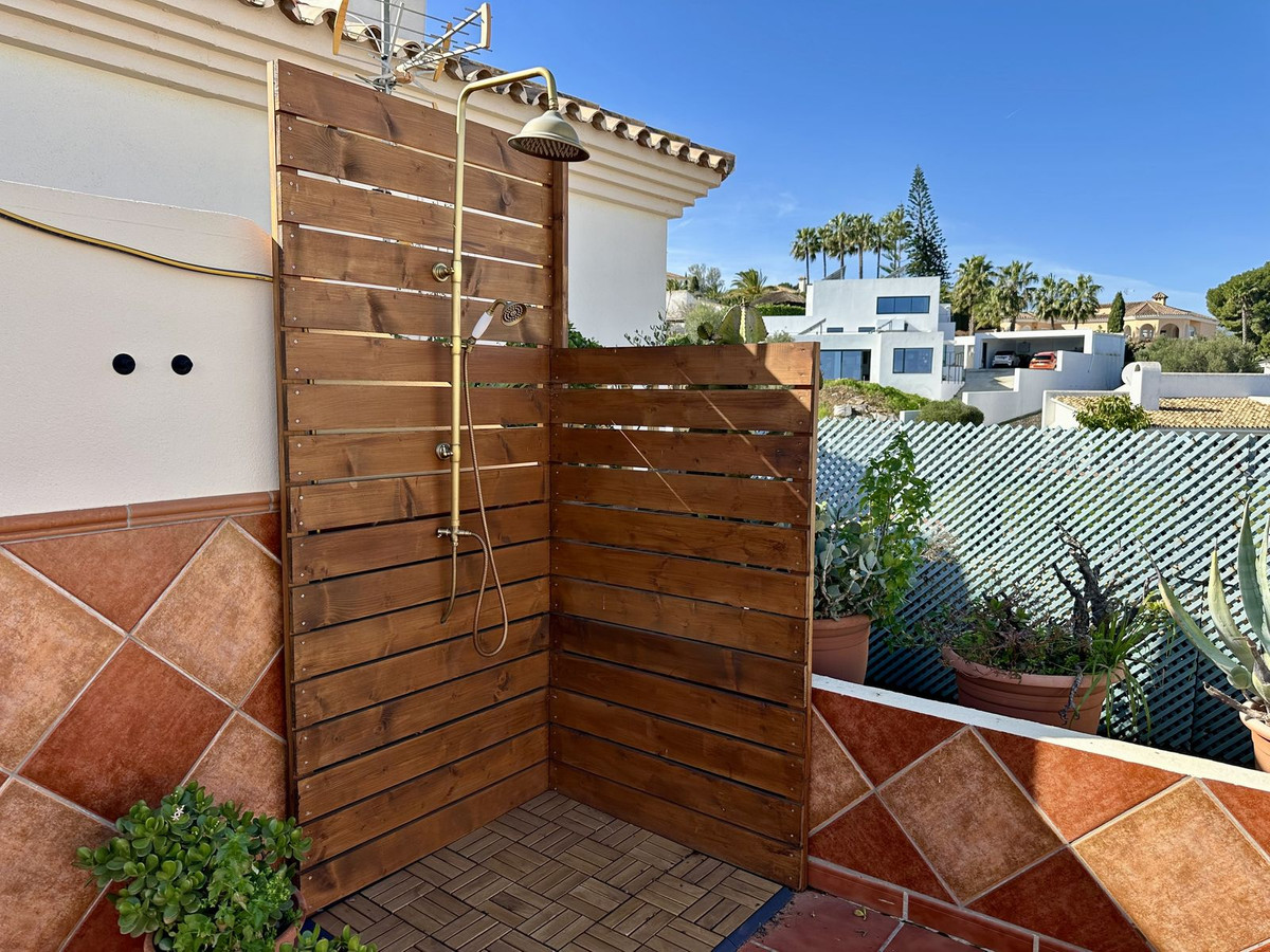 1c4bdd3185292e5730c6c4d8e028775d - 37