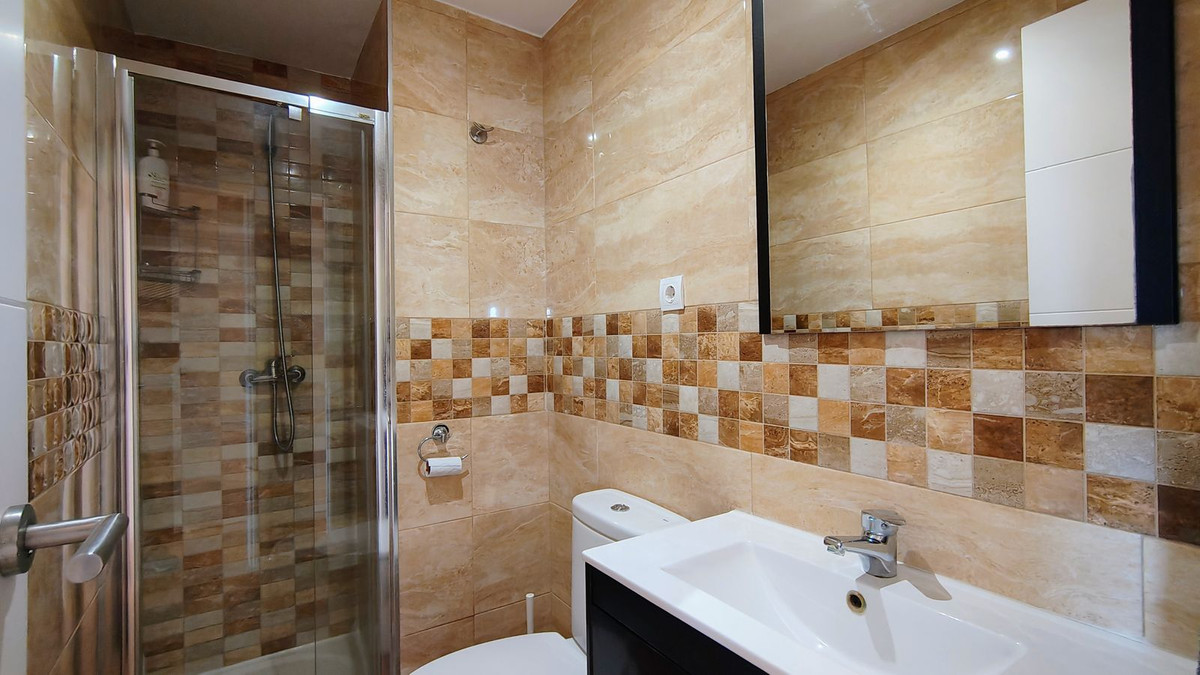 1da854bb29e825fdcf5a6ee557425481 - 23