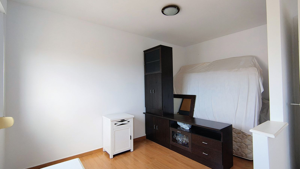 1da854bb29e825fdcf5a6ee557425481 - 26