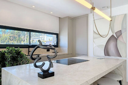 1edc1c90499e4edae09935b97c333121 - 10